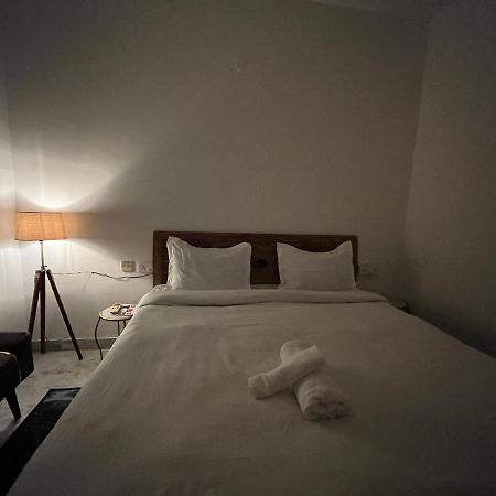 A Sleepy Fox Hostel New Delhi Ngoại thất bức ảnh