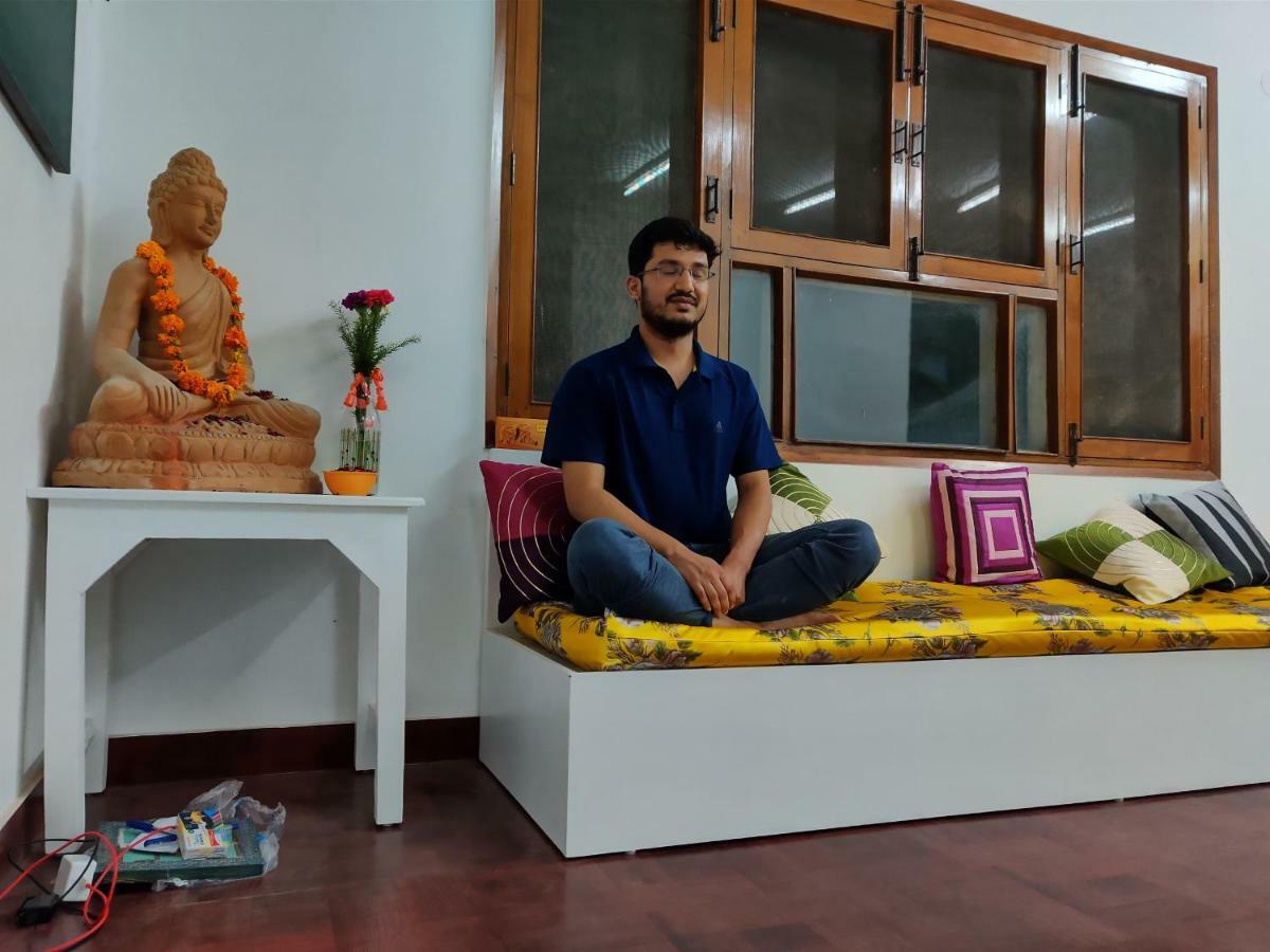 A Sleepy Fox Hostel New Delhi Ngoại thất bức ảnh
