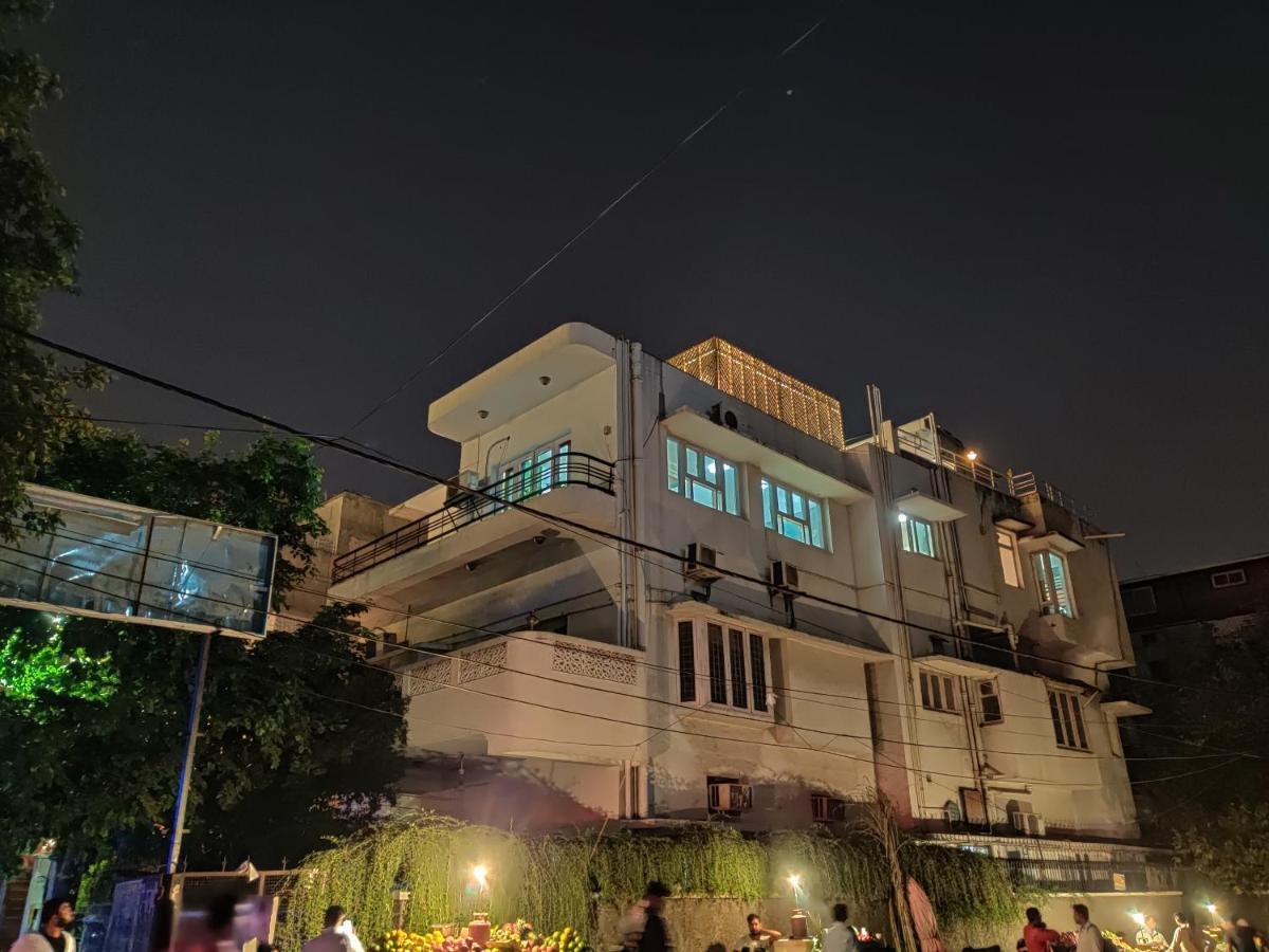 A Sleepy Fox Hostel New Delhi Ngoại thất bức ảnh