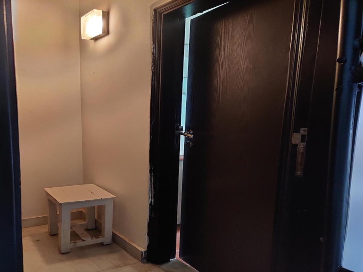 A Sleepy Fox Hostel New Delhi Ngoại thất bức ảnh